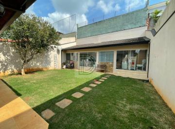 Casa · 434m² · 3 Quartos · 4 Vagas · Maravilhosa casa em dondomínio fechado no melhor da Granja Viana