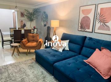 Apartamento · 150m² · 4 Quartos · 1 Vaga · Apartamento à venda, 4 quartos, 1 suíte, 1 vaga, Centro - Uberaba/MG