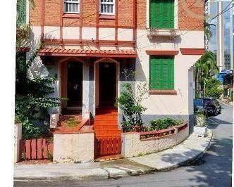 b1cfa253035351bd8616d2091f011c68ae07e602 · Charmosa casa em vila estilo alemão.