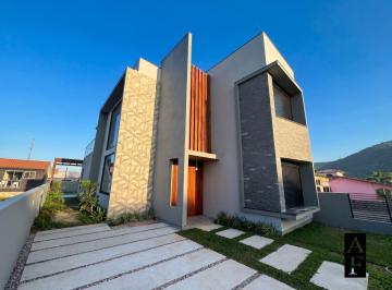 Casa · 150m² · 3 Quartos · 2 Vagas · Casa de alto padrão