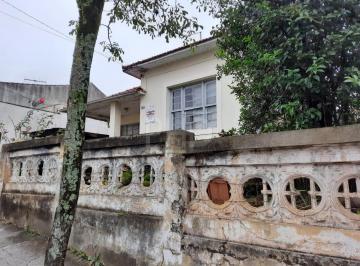 Terreno · 107m² · 9 Vagas · Terreno numa ótima localização, com a metragem de 14 de frente.