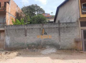 d3e421f70d560c9be1174b36f9e62f127627360d · Terreno com Edícula