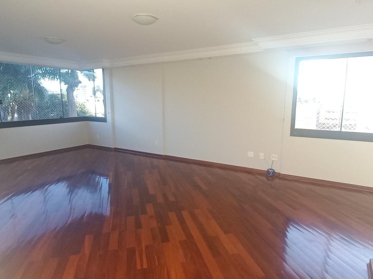 Itajubá/MG - Prédio com 2 andares no Centro - jb28998 Apartamentos