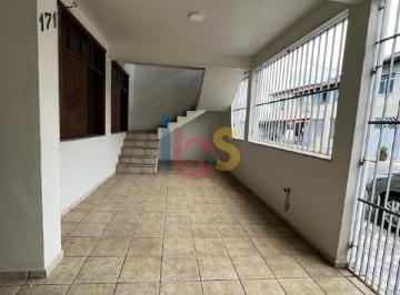 Casa · 256m² · 5 Quartos · Vendo Casa no Pontal com 3/4 e Um Apartamento no Primeiro Andar 