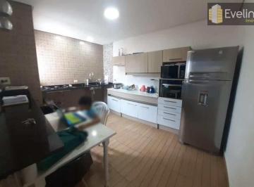 Casa · 210m² · 3 Quartos · 1 Vaga · Casa com 3 dorms, Centro, Mogi das Cruzes - R$ 480 mil, Cod: 3221