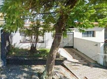 Casa · 250m² · 3 Quartos · 3 Vagas · Casa Térrea com edícula Jordanopolis.