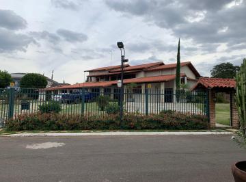 Casa , Brasília · Conheça a mansão dos seus sonhos! Localizada no prestigiado Park Way. QD 05.