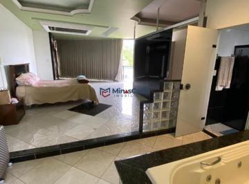 Casa · 200m² · 3 Quartos · 2 Vagas · AMPLA CASA TRIPLEX EM BAIRRO ÓTIMO EM CORONEL FABRICIANO.