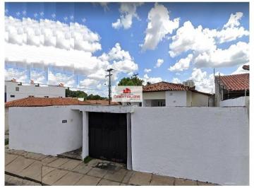 e7b9e7ecc2f98a8eac02d1baed09c231.jpg · Casa com 3 quatos, suíte, sala de estar