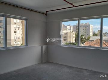 WhatsApp Image 2023-05-11 at 14.46 · Comercial no bairro Santana