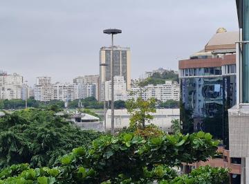 Vista da baia de Botafogo · Botafogo com direito a laje. Perto metrô. 3 quartos (suíte) com vista da baia!