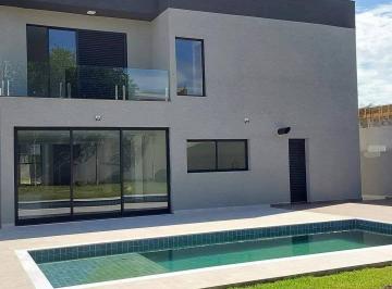 ce8c3133ea9ca7ac708e6594d8e9fd4b1344491b · CONDOMÍNIO SHAMBALA II Sobrado de Alto Padrão com 360m² - venda por R$ 2.990.000 ou aluguel por R$ 1