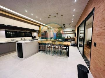 Casa · 386m² · 4 Quartos · 7 Vagas · Linda casa térrea a venda no Reserva da Serra Jundiaí