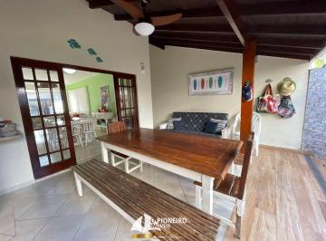 Casa · 180m² · 4 Quartos · 2 Vagas · Casa em condomínio a venda em Juquehy! Venha conferir!