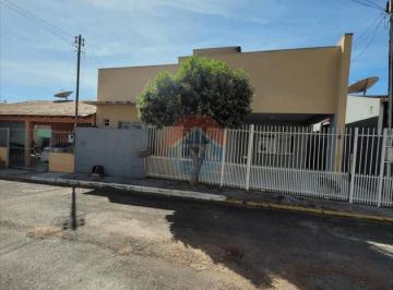 Casa · 175m² · 2 Quartos · Bairro: CARUMBÉ Valor: R$ 450.000,00