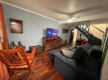 Casa · 204m² · 2 Quartos · 2 Vagas · Sobrado na Mooca com 2 dormitórios (1 suíte), edícula, churrasqueira e 2 vagas de garagem