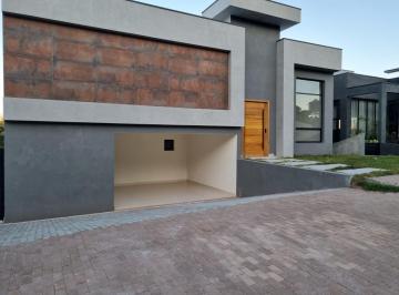 Casa de 3 quartos, Carapicuíba · Casa à venda no Cond. Alphaville Granja Viana