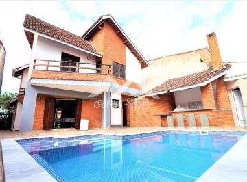 Casa · 221m² · 3 Quartos · 4 Vagas · Casa em Peruíbe