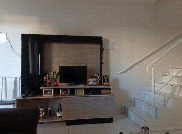 Casa · 105m² · 2 Quartos · 1 Vaga · Sobrado de 2 quartos no Santa Regina - Camboriú