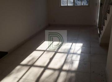 Casa · 72m² · 2 Quartos · 2 Vagas · Granja Viana - Casa em Condomínio - 2 vagas de garagem.