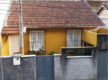 frente · Petrópolis – Morin - Casa térrea próxima ao Centro