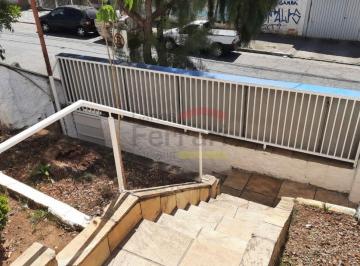 Casa · 100m² · 3 Quartos · EXCELENTE LOCALIZAÇÃO