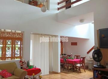 Casa · 310m² · 5 Quartos · 4 Vagas · Qualidade de vida em excelente localização