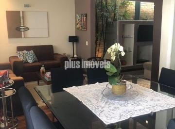 Casa · 201m² · 4 Quartos · 4 Vagas · Sobrado impecável projetado por renomado arquiteto