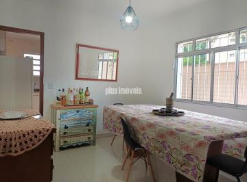 Casa · 180m² · 3 Quartos · 2 Vagas · Sobrado amplo com muita luz, quintal e bem localizado