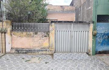 4fa581b1b0de7d9037aed260bc985d8cbc592d45 · Excelente casa residencial com possibilidade comercial.