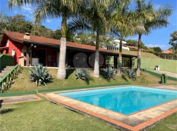 Área de Serviço · Chácara com 6 quartos à venda em Saboó - SP