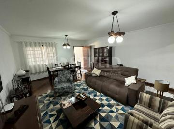 Casa · 249m² · 3 Quartos · 2 Vagas · SOBRADO AMPLO COM TERRAÇO E SALÃO NO SUBSOLO NA REGIÃO DO CAMPO GRANDE.