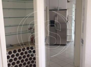 Apartamento · 204m² · 4 Quartos · 3 Vagas · Apartamento de 204m² para locação