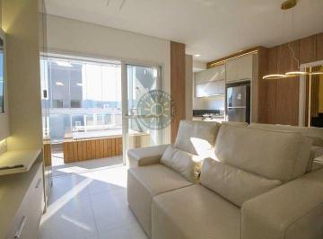 living · Cobertura duplex à venda finamente mobiliada com 2 suítes, vista mar e 95m² de área privativa, local