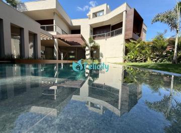 Casa · 799m² · 4 Quartos · 7 Vagas · Sobrado de alto padrão, 4 suítes, sendo 1 master - Boaçava
