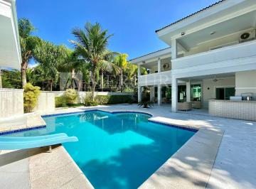 dbd5042050adb4b7781b6f4fafb4eec1ea18a79f · Casa no Guarujá, Preia do Pernambuco, Condomínio Fechado, 5 Suítes, Piscina e Churrasqueira - Mercur