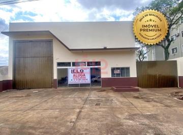 Comercial · 591m² · 5 Vagas · Barracão para locação na Zona 06 em Maringá, com 590 m² e amplo pátio
