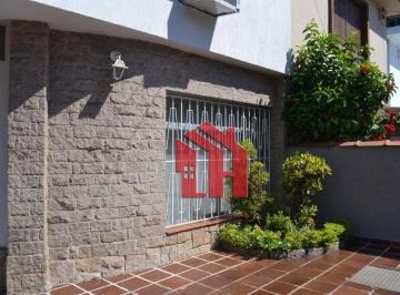 5706ae9ac1c47e0075db73d8a030b45ebe92e3e8 · Sobrado,Ponta da Praia, Santos, 3 dormitórios, 1 banheiro , dependência completa, quintal, churrasqu