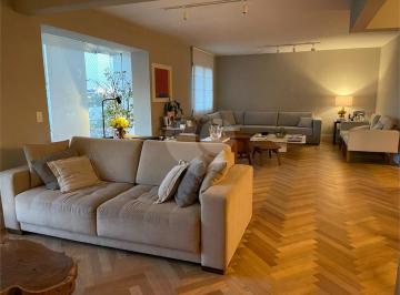 Apartamento de 3 quartos, São Paulo · Apartamento a venda no Campo Belo com 200 m² 3 suítes 3 vagas.