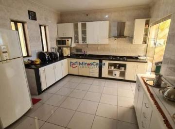 Casa · 248m² · 4 Quartos · 3 Vagas · Imovel a venda em bairro nobre em Timóteo