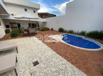 Casa · 380m² · 3 Quartos · 6 Vagas · Casa para aluguel, 3 quartos, 3 suítes, 6 vagas, Tabajaras - Uberlândia/MG