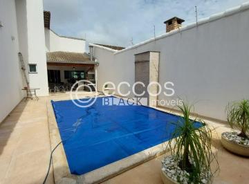 Casa · 290m² · 3 Quartos · 3 Vagas · Casa para aluguel, 3 quartos, 2 suítes, 3 vagas, Santa Mônica - Uberlândia/MG
