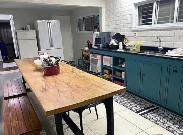 Casa · 171m² · 3 Quartos · 2 Vagas · Sobrado na região do Jardim Japão, 3 dormitórios, sendo 1 suíte, 2 vagas
