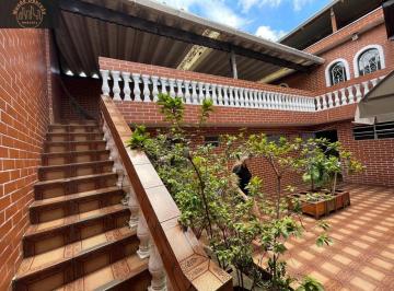 Casa · 257m² · 3 Quartos · 5 Vagas · Casa Térrea 3 Dormitórios (1 suíte) - 2 salões Festas - 5 Vagas à venda no bairro Vila Scarpelli - S