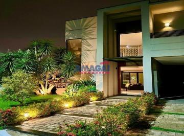 Casa · 220m² · 3 Quartos · 4 Vagas · Sobrado de 3 quartos para venda no Crystal Park