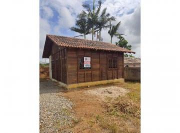 Casa · 42m² · 2 Quartos · 1 Vaga · Casa de madeira de lei com 2 dormitórios no Porto Grande em Araquari