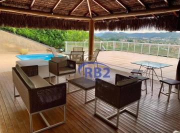 bfa1ed89ca31f0629d4757af0514e79bf2076d94 · more em uma excelente casa de três suites no melhor condominio da região oceânica