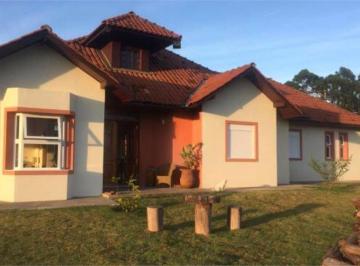 Casa de 4 quartos, Mairiporã · Sobrado com 4 quartos na CANTAREIRA