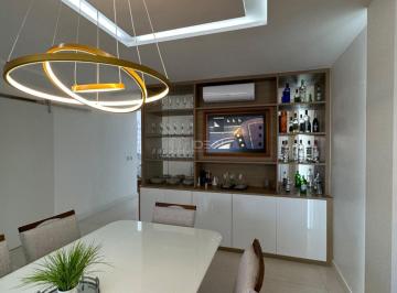 Casa · 210m² · 3 Quartos · 3 Vagas · Casa de luxo à venda em Campos dos Goytacazes: 3 suítes, área de lazer com pi...