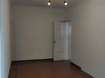 Apartamento de 2 quartos, São Paulo · Apartamento ( sobre loja ) com 02 dormitórios e sem vaga na Vila Clementino.